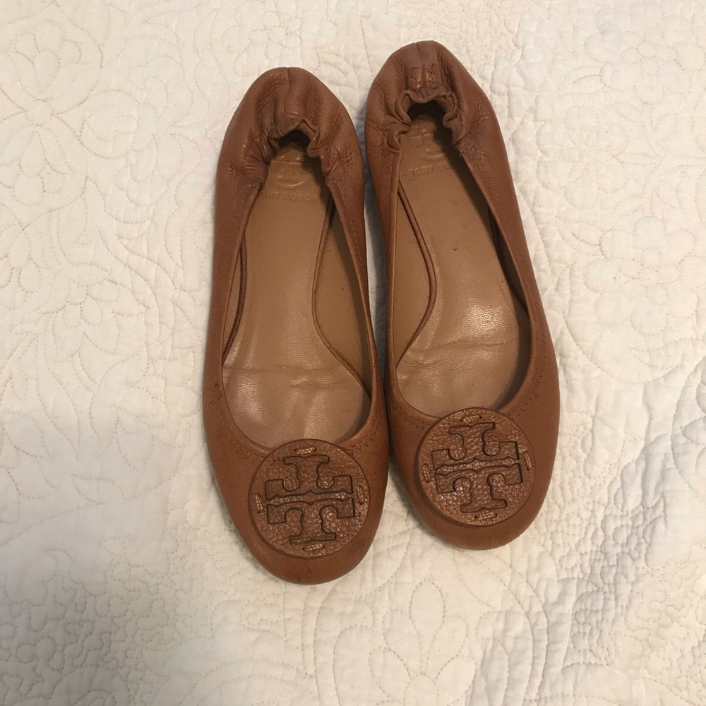 Tory Burch pebbled leather flats size 8.5
